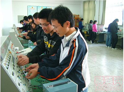 2014年天津石油職業(yè)技術(shù)學(xué)院電子信息系專業(yè)簡(jiǎn)介——電子產(chǎn)品技術(shù)開(kāi)發(fā)及銷(xiāo)售